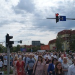 Procesja z parafii pw. św. Antoniego do parafii pw. Odkupiciela Świata