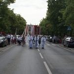 Procesja z parafii pw. św. Antoniego do parafii pw. Odkupiciela Świata