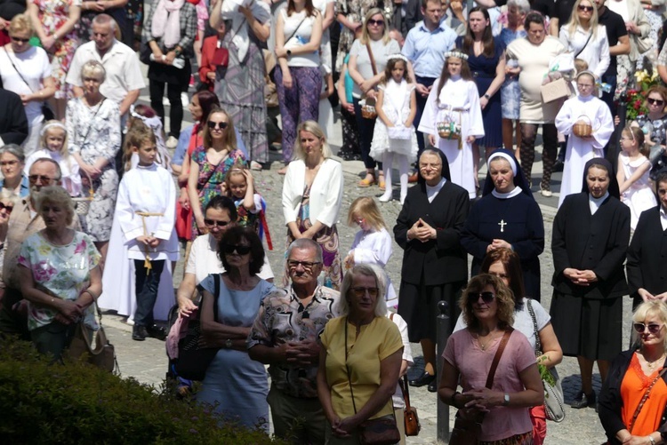 Procesja Bożego Ciała z katedry św. Mikołaja w Bielsku do Białej - 2022