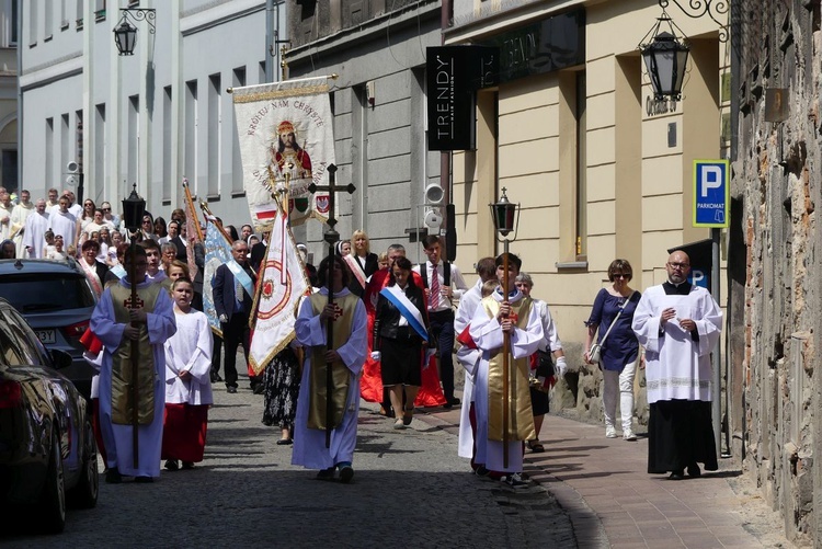 Procesja Bożego Ciała z katedry św. Mikołaja w Bielsku do Białej - 2022