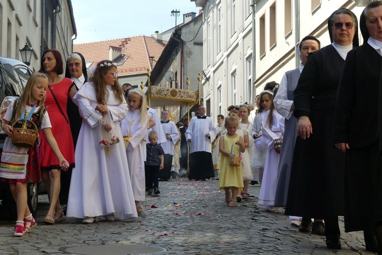 Procesja Bożego Ciała z katedry św. Mikołaja w Bielsku do Białej - 2022