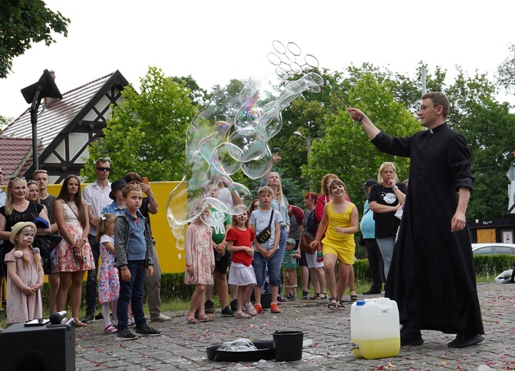 Z Teobańkologią w Boże Ciało u św. Bonifacego