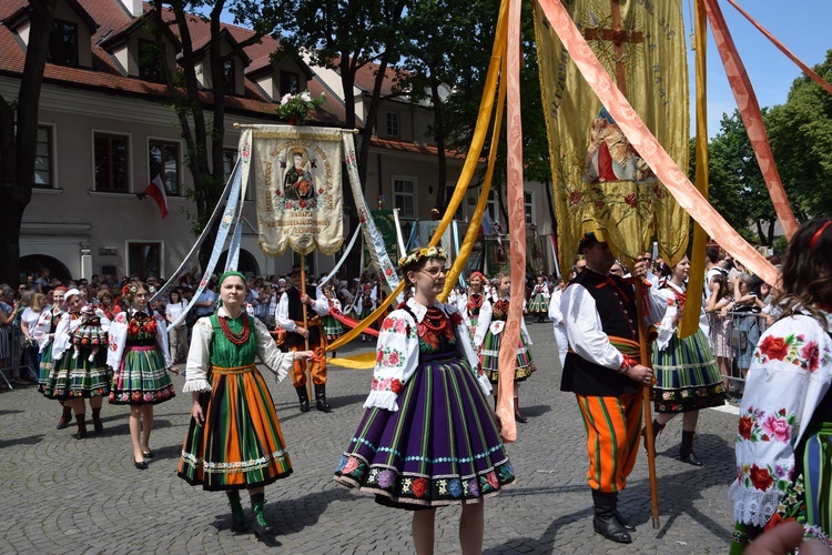 Boże Ciało w Łowiczu. Procesja.