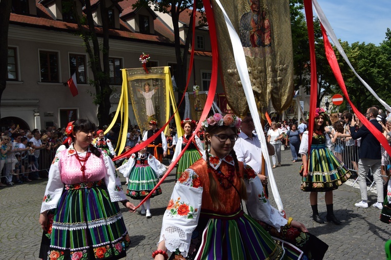 Boże Ciało w Łowiczu. Procesja.