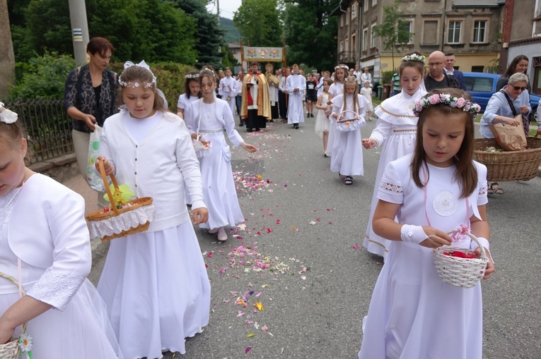 Boże Ciało u św. Barbary w Walimiu