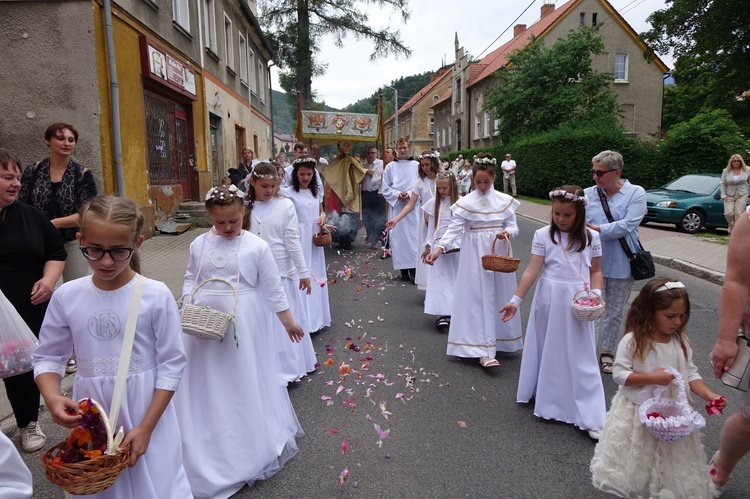 Boże Ciało u św. Barbary w Walimiu