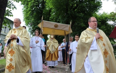 Boże Ciało u św. Barbary w Wałbrzychu