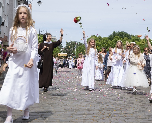 Procesja Bożego Ciała w Kołobrzegu, cz. 2