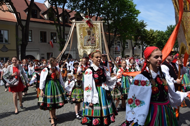 Boże Ciało w Łowiczu. Procesja.