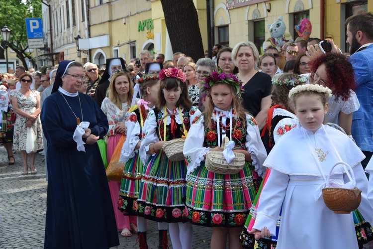 Boże Ciało w Łowiczu. Procesja.