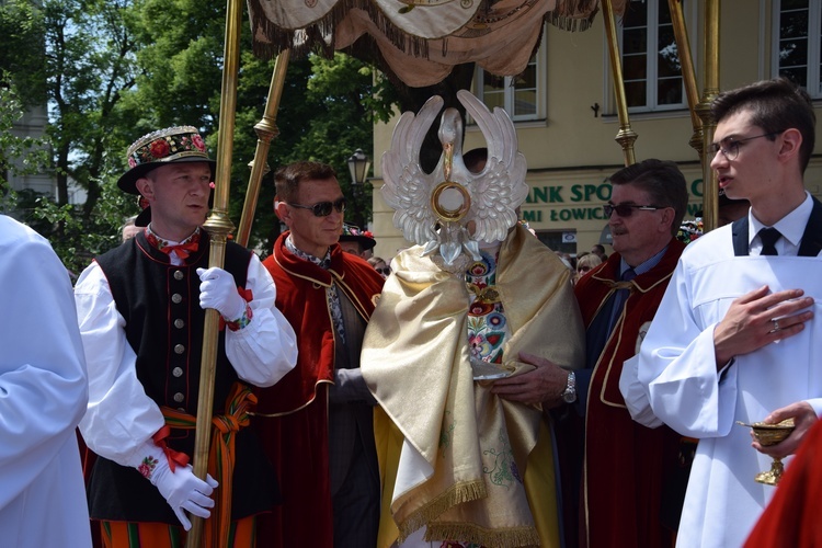 Boże Ciało w Łowiczu. Procesja.