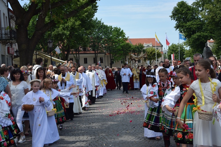 Boże Ciało w Łowiczu. Procesja.