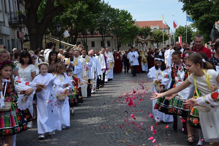 Boże Ciało w Łowiczu. Procesja.