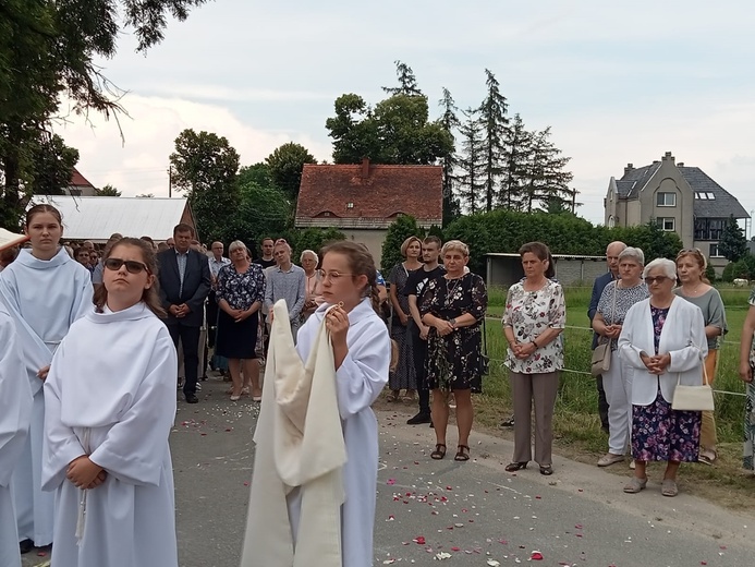 Procesja Bożego Ciała w Strzelcach