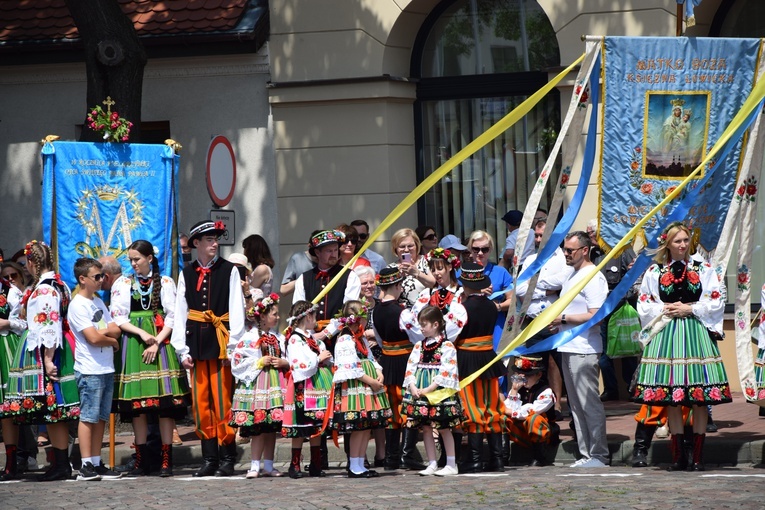 Boże Ciało w Łowiczu. Procesja.