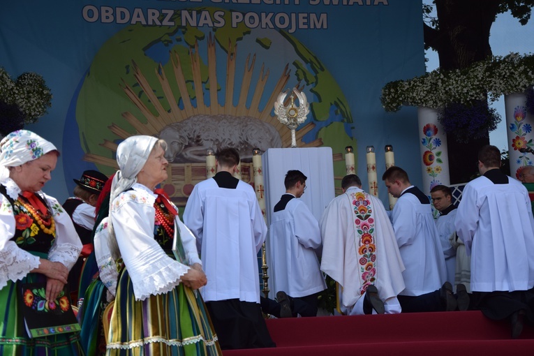 Boże Ciało w Łowiczu. Procesja.