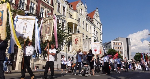 Zgorzelec. Procesja, która łączy