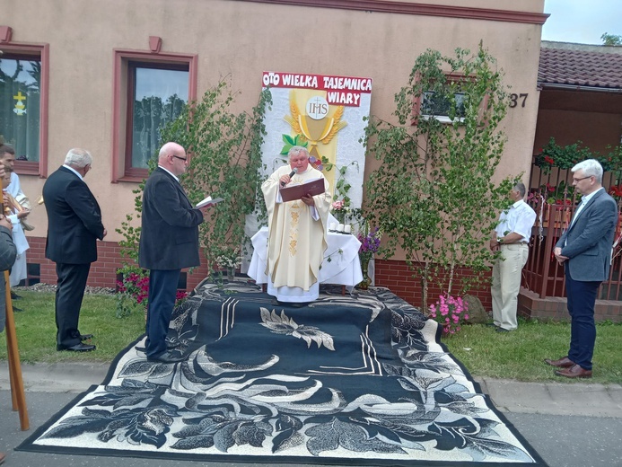 Boże Ciało u MB Częstochowskiej w Świebodzicach