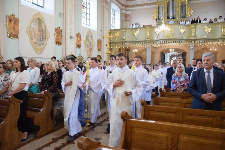 Poświęcenie sztandaru szkoły w Raniżowie