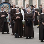 Pan Jezus na kwietnych dywanach. Boże Ciało na Kamionku