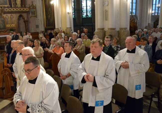 Początek uroczystości 50. rocznicy rozpoczęcia peregrynacji kopii Cudownego Obrazu Jasnogórskiego