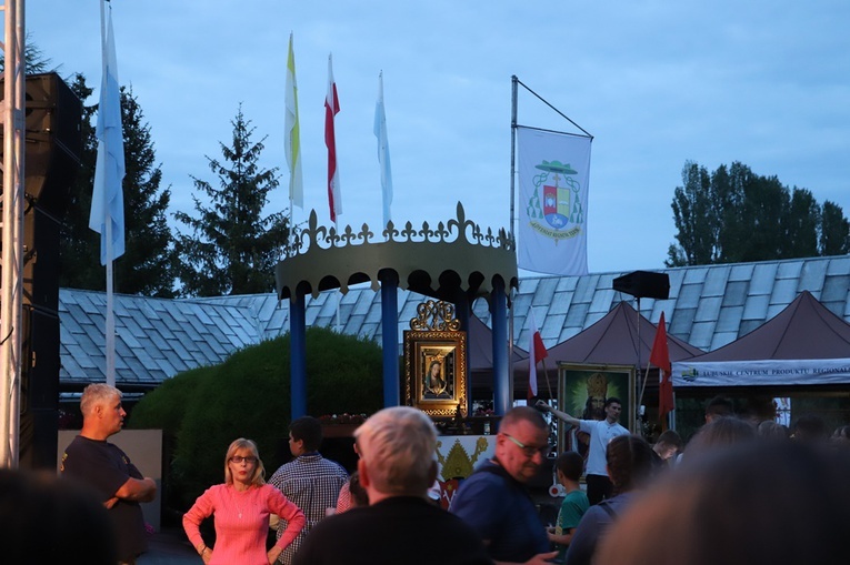 Siewcy Lednicy w Rokitnie