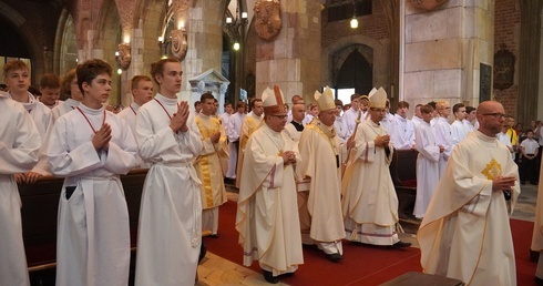 9. rocznica ingresu abp. Józefa Kupnego, nowi lektorzy i ceremoniarze