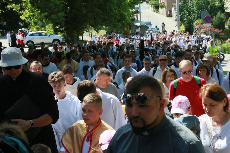 Służba liturgiczna u Matki Bożej