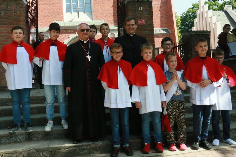 Służba liturgiczna u Matki Bożej