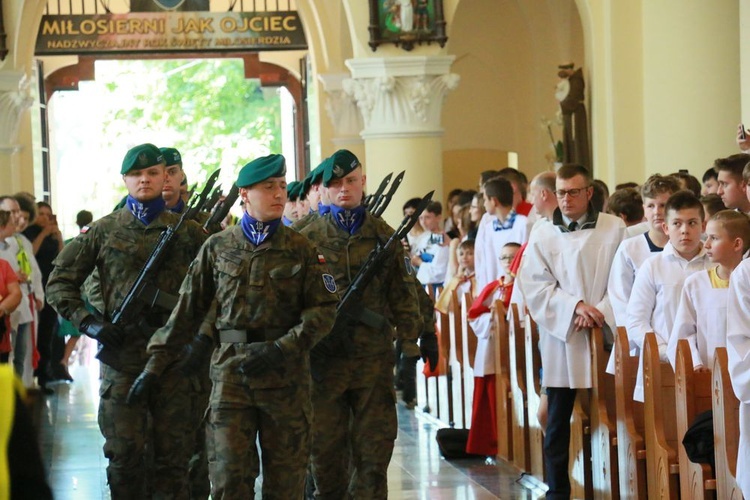 Służba liturgiczna u Matki Bożej