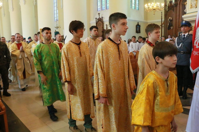 Służba liturgiczna u Matki Bożej