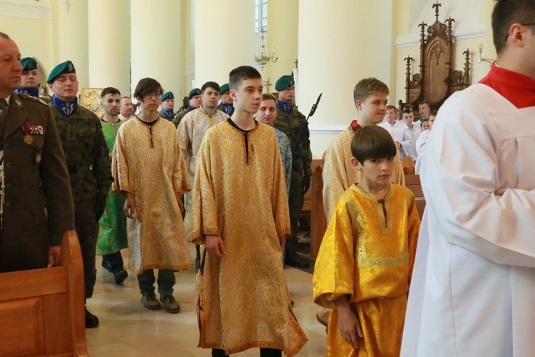 Służba liturgiczna u Matki Bożej