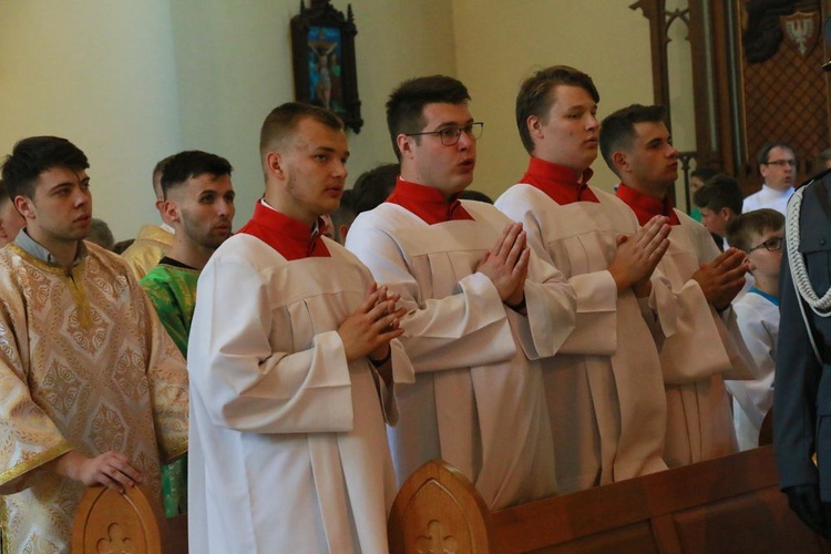 Służba liturgiczna u Matki Bożej