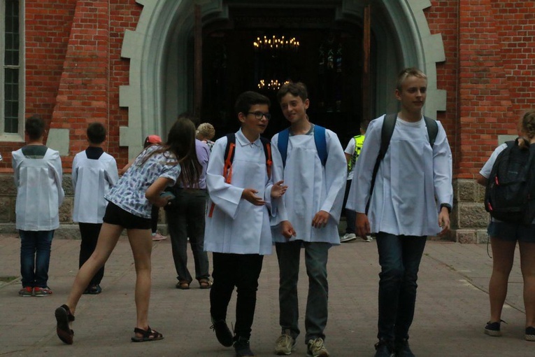 Służba liturgiczna u Matki Bożej