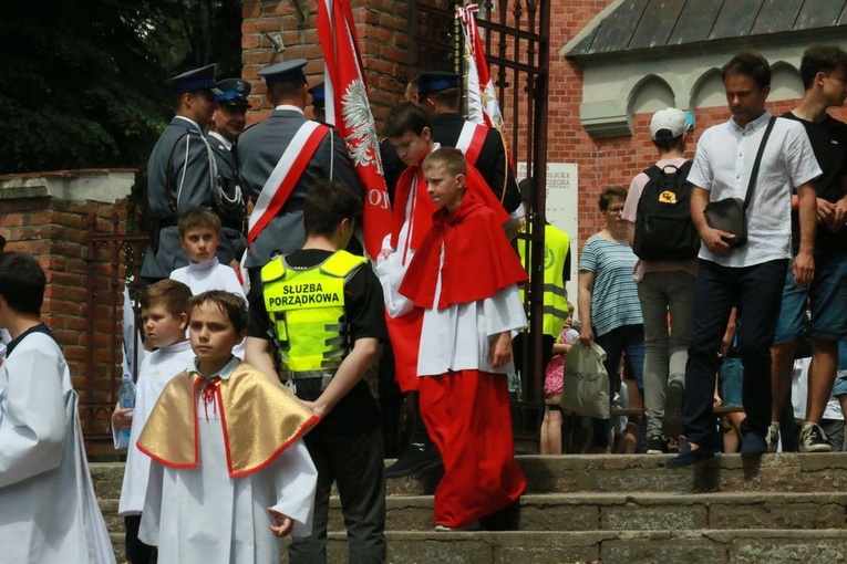 Służba liturgiczna u Matki Bożej