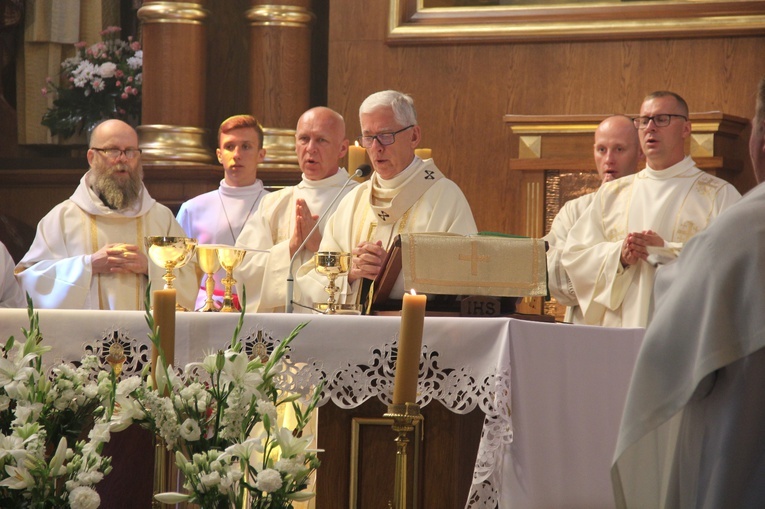 ​Leszczyny - Bartosz Kaczmarczyk i Krzysztof Kurpanik wyświęceni na diakonów