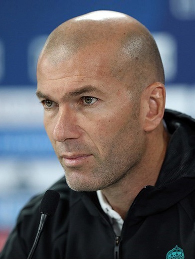 Zinedine Zidane: „Wciąż jest we mnie ogień”. Jaki następny krok w karierze? 