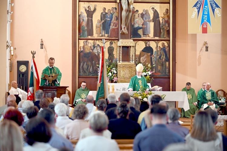 Wałbrzych. Na Podgórzu ze łzami żegnali ojców pallotynów