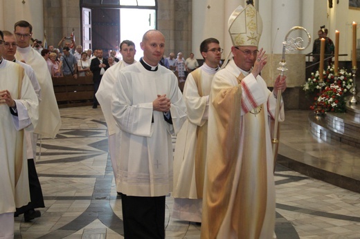 Msza św. z okazji 100. rocznicy przyłączenia części Górnego Śląska do Polski - z udziałem prymasa Polski