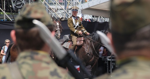 Generał Szeptycki wjechał na rynek w Katowicach - inscenizacja historyczna