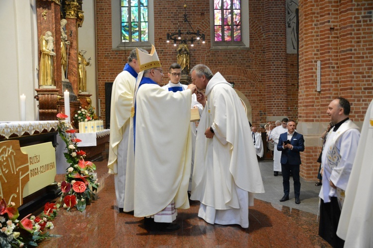 Jubileuszowa pielgrzymka dekanalna w odpust Matki Bożej Opolskiej