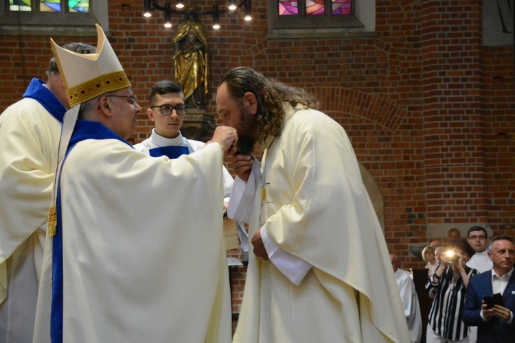 Jubileuszowa pielgrzymka dekanalna w odpust Matki Bożej Opolskiej