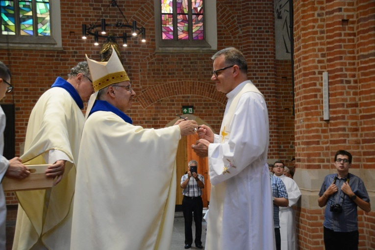 Jubileuszowa pielgrzymka dekanalna w odpust Matki Bożej Opolskiej