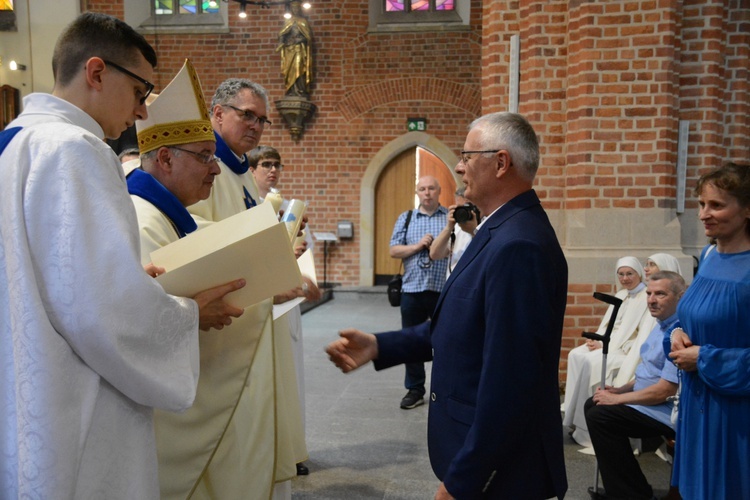 Jubileuszowa pielgrzymka dekanalna w odpust Matki Bożej Opolskiej