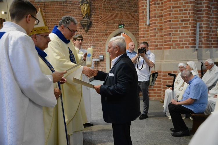 Jubileuszowa pielgrzymka dekanalna w odpust Matki Bożej Opolskiej