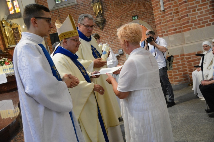 Jubileuszowa pielgrzymka dekanalna w odpust Matki Bożej Opolskiej