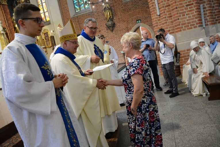 Jubileuszowa pielgrzymka dekanalna w odpust Matki Bożej Opolskiej