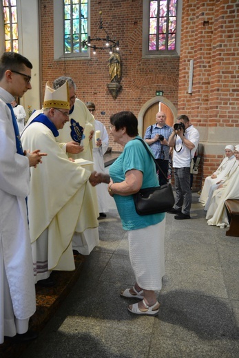 Jubileuszowa pielgrzymka dekanalna w odpust Matki Bożej Opolskiej