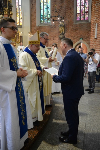 Jubileuszowa pielgrzymka dekanalna w odpust Matki Bożej Opolskiej