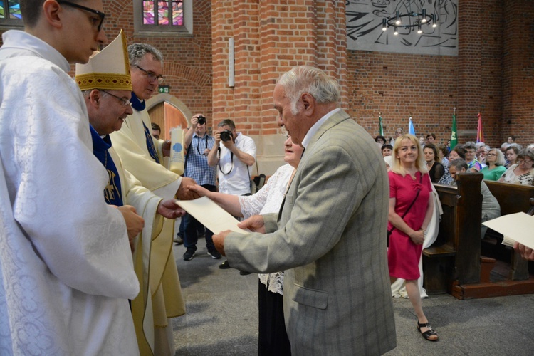 Jubileuszowa pielgrzymka dekanalna w odpust Matki Bożej Opolskiej